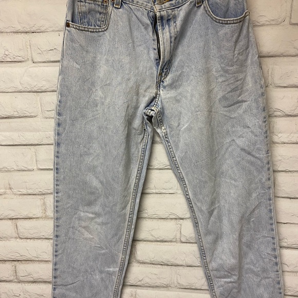 Levi’s Classic Relaxed 550 medium to high rise 10 - Picture 7 of 16